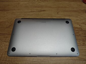 Apple Macbook Air 11 2015 A1465 - 3