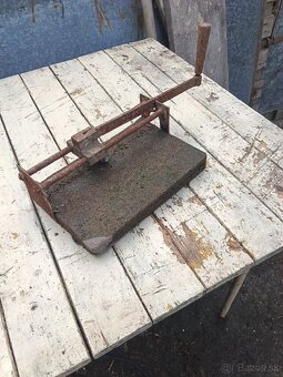 REZACKA STARA NA OBKLAD - 3