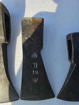 Staré značené sekery - 3