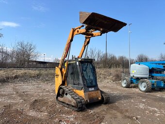 Predám pásový nakladač CASE 420CT Series 3 - 3