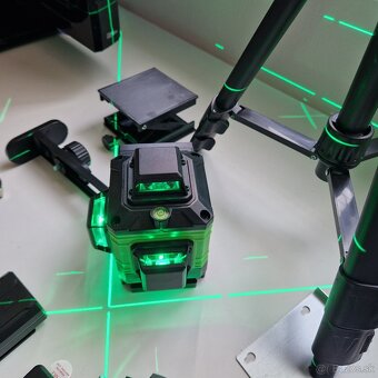 LASER NIVELÁK PLUS STATÍV - 3