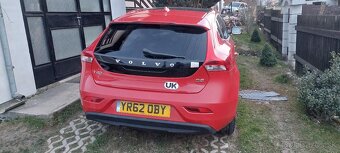 Predam Volvo V40 D2 s pravostrannym riadenim - 3