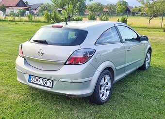 Opel Astra Gtc - 3
