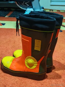 Pilcicke čižmy Novesta, v obchode 90 eur veľkosť 42 - 3