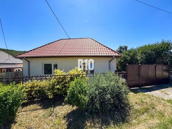 REZERVOVANÉ Čiastočne zrekonštruovaný 4 izbový rodinný dom - - 3