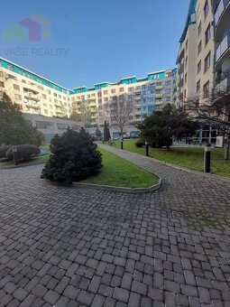 Na predaj obchodný priestor v polyfunkčnej budove, Vajnorská - 3