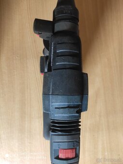 Bosch akumulátorové kladivo - 3