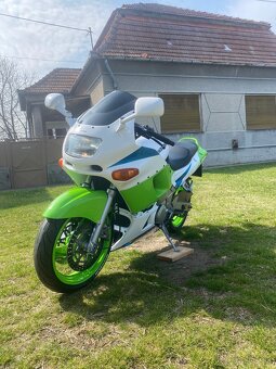 Kawasaki ZZR 600 - 3
