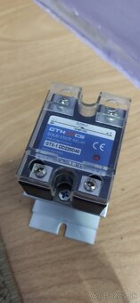 Bipolárne relé 3-32V, 12 - 220 V DC 40 A - 3