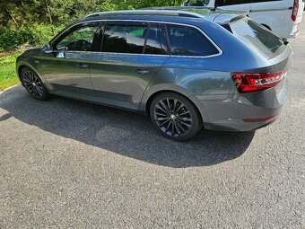 Škoda Superb Combi automat 4x4 r.v 2017 Laurint & Klement - 3