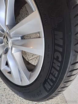 Pneu 215.55.r17 - 3