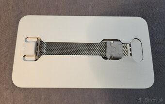 Apple Watch Ultra 2 Natural Titanium Milanese Loop - 3