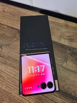 Predám v dokonalom stave Motorola Razr 50 ULTRA 512GB,zaruka - 3