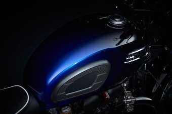 TRIUMPH Bonneville 1200 T120 Stealth Edition - 3