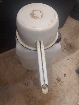 Smaltovaný hrniec - 3