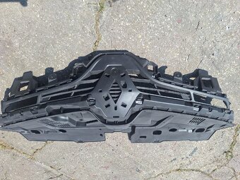 Predna maska Clio IV - 3