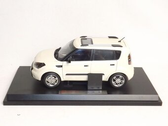 KIA Sould 1:18 - 3