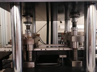 Vysekávací stroj Beijing YC Digittech YCK-2A (6336) - 3