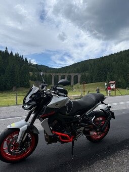 Yamaha MT-09 - 3