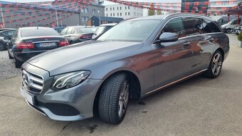 Mercedes-Benz E trieda Sedan 220d 4MATIC Avantgarde - 3