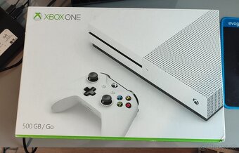 Nefunkčný Xbox + Elite series 2 controller - 3