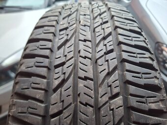 Predám zimné pneu.Yokohama Geolander A/T G015--215/65/16-98H - 3