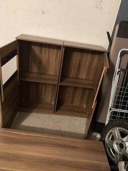 Hneda Obyvacia Stena - 3