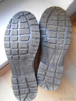 Pánske čižmy RISBUT nové, č. 40 - 3