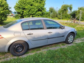 Reanult Megane 1,4 benzín sedan - 3
