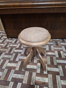 Postrovana stolicka zidlicka ku klaviru - 3