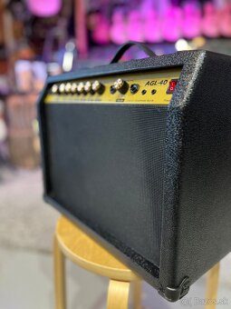 Kombo na elektrickú gitaru a spev - 3