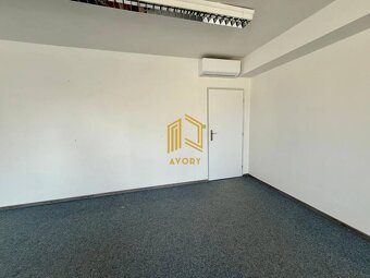 NA PRENÁJOM KOMERČNÝ PRIESTOR (34m2) V CENTRE MESTA SENICA - 3
