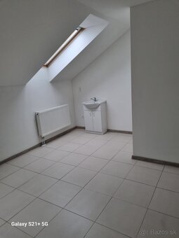 Zlaté Moravce-prenájom komerčných priestorov - 3