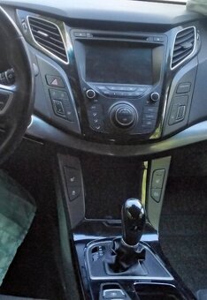 HYUNDAI i40 CW 1.7 CRDi 2015 predám DVERE, PREVODOVKA AUTOMA - 3