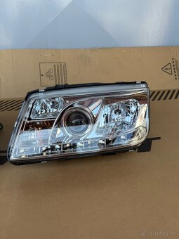 Predne led svetla pre VW Bora chromove - 3