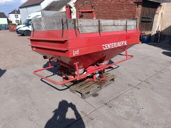 2000L Nizozemské rozmetadlo LELY CENTERLINER SL - 3
