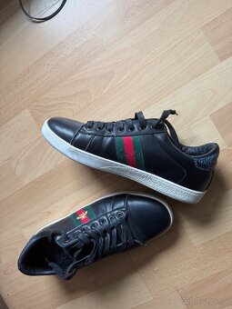 predam tieto luxusne tenisky Gucci velkost 41 27cm - 3