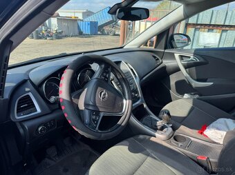 OPEL ASTRA J 2011 na náhradné diely ND - 3