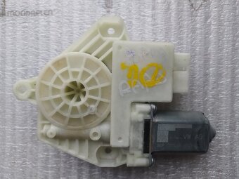 Motorček stahovania okná Škoda Octavia 3 Rapid VW Golf 7 - 3