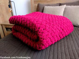 Velka pletená deka višňa - 3