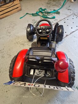 Predam traktor na baterku. - 3