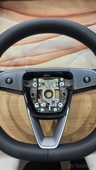 volant TESLA model 3 highland , Tesla Y VYHRIEVANÝ - 3