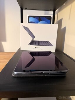 iPad Air 4 (2020) 64GB + Smart Keyboard Folio - 3