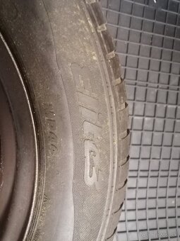195/60 R15 88H - 3