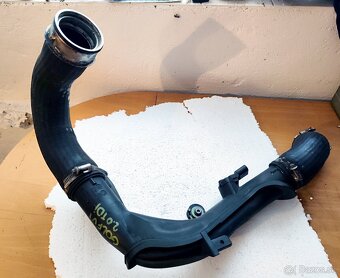 Tlaková rúrka intercooler - 5N0145770A - 3