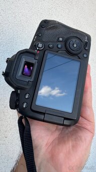 Canon 6D Mark II +Canon 50 mm 1.8 STM - 3