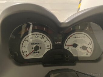 Aprilia Atlantic 300 - 3