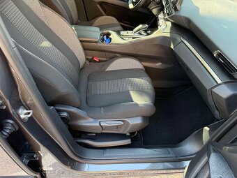 Peugeot 5008 1,2L benzín, automat - 3