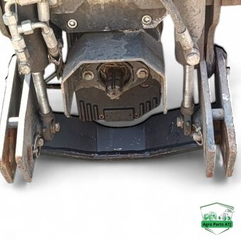 37 / 5 000 Náhradné diely pre traktor LS MT3.60 2021 - 3