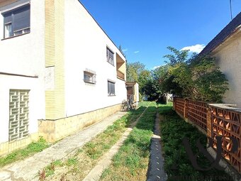 NA PREDAJ 5 IZB. RODINNÝ DOM S GARÁŽOU, POZEMOK 2969M2, SENI - 3